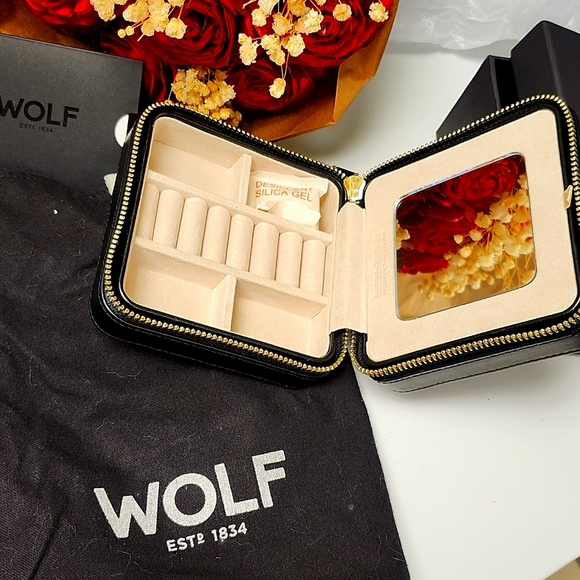 Wolf Caroline Zip Travel Case - Picture 1 of 3